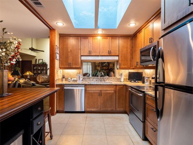 1630 NW 19TH CIRCLE, Gainesville, FL 32605