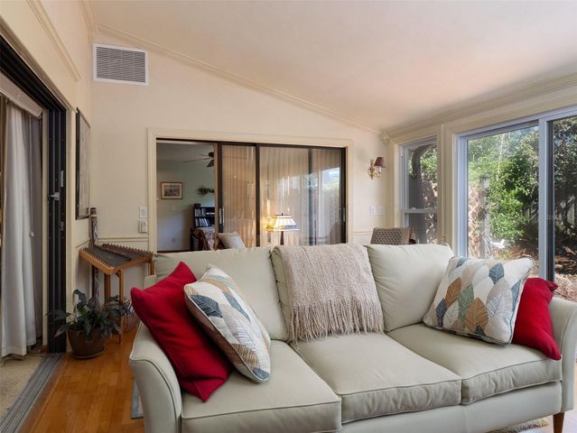 1630 NW 19TH CIRCLE, Gainesville, FL 32605