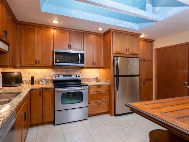 1630 NW 19TH CIRCLE, Gainesville, FL 32605