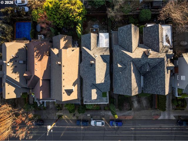 2338 Nw HOYT St, Portland, OR 97210