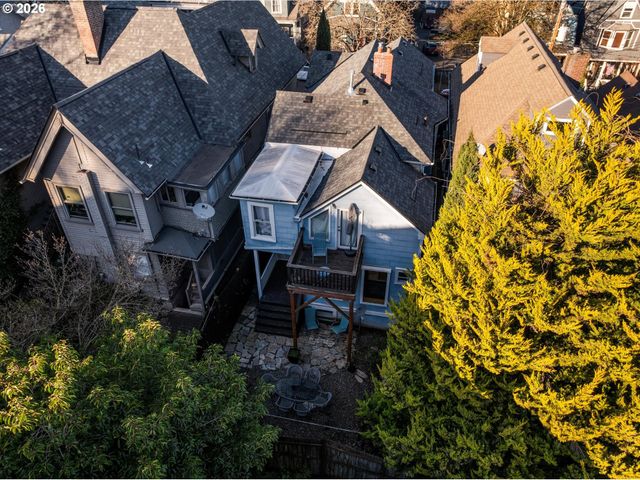 2338 Nw HOYT St, Portland, OR 97210