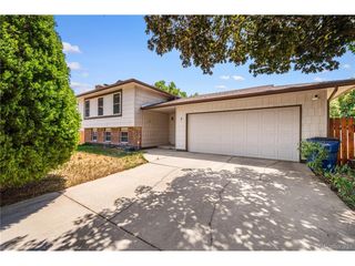 7 Emperor Ct, Pueblo, CO 81005