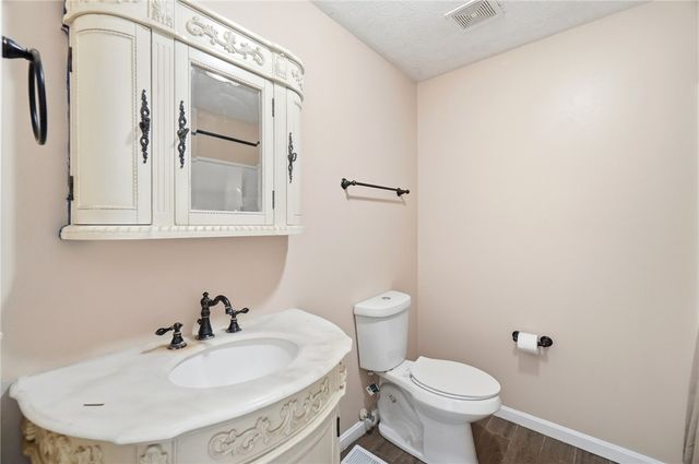 2489 Miami Village Drive, Miamisburg, OH 45342