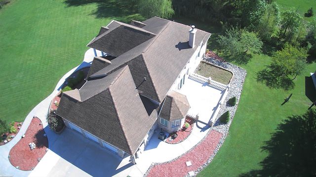 400 ERomeoroad Road, Oakland Twp, MI 48363