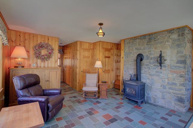 4131 West Shore Road, Isle La Motte, VT 05463