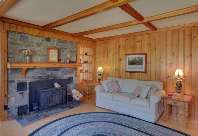 4131 West Shore Road, Isle La Motte, VT 05463
