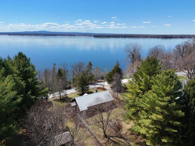 4131 West Shore Road, Isle La Motte, VT 05463