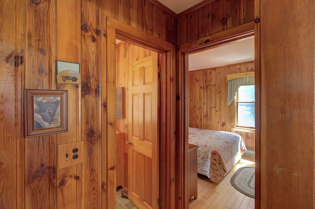 4131 West Shore Road, Isle La Motte, VT 05463