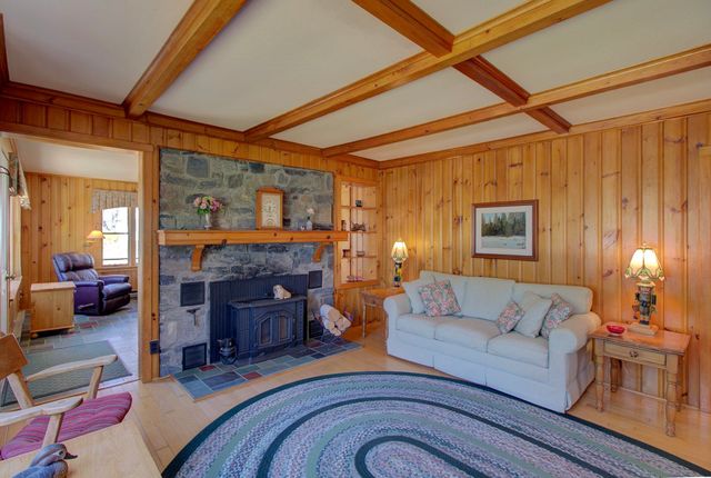 4131 West Shore Road, Isle La Motte, VT 05463