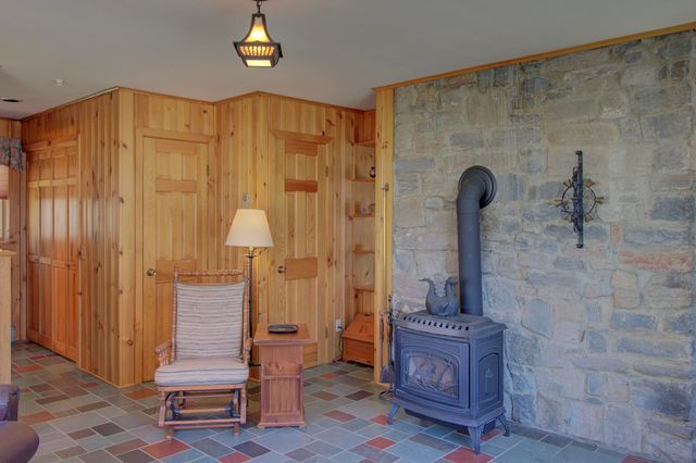 4131 West Shore Road, Isle La Motte, VT 05463