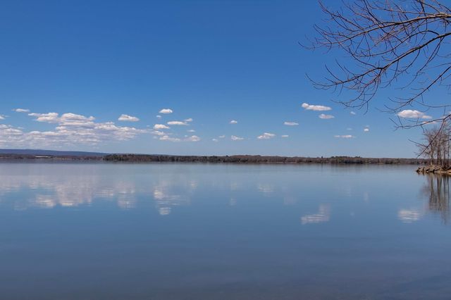 4131 West Shore Road, Isle La Motte, VT 05463