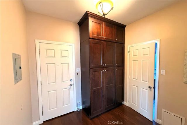 1335 N Alexandria Avenue, Los Angeles, CA 90027
