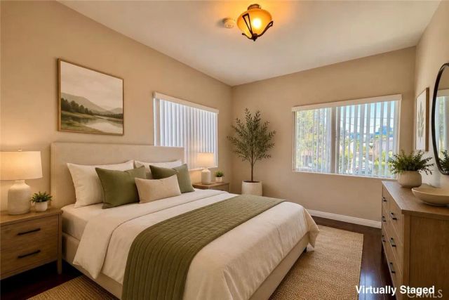 1335 N Alexandria Avenue, Los Angeles, CA 90027