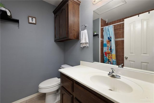 3608 Kingsborough Avenue, Mcallen, TX 78504