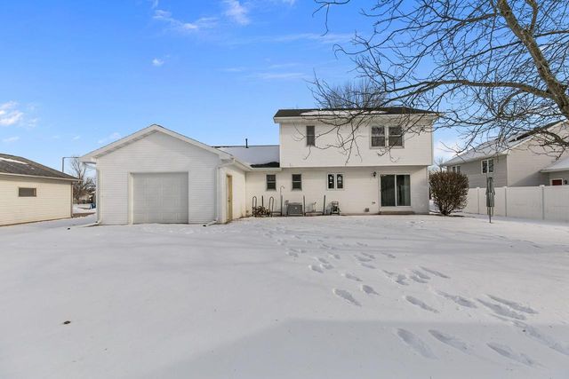 861 CARISSA COURT, Omro, WI 54963