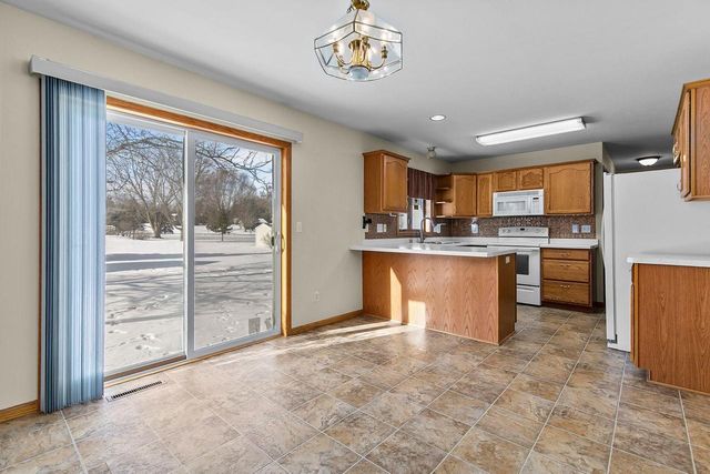 861 CARISSA COURT, Omro, WI 54963