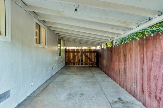 1621 Dreher St, Sacramento, CA 95811