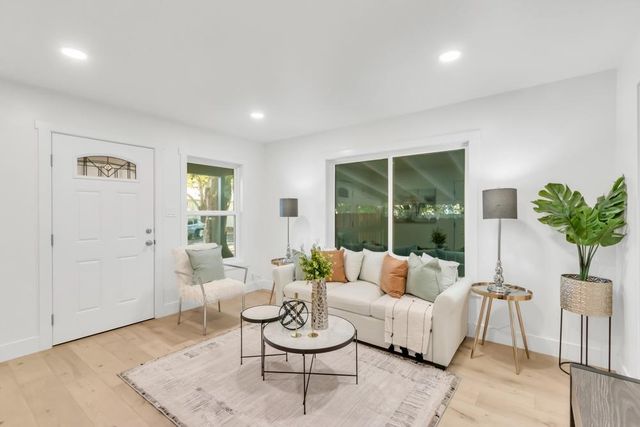 1621 Dreher St, Sacramento, CA 95811