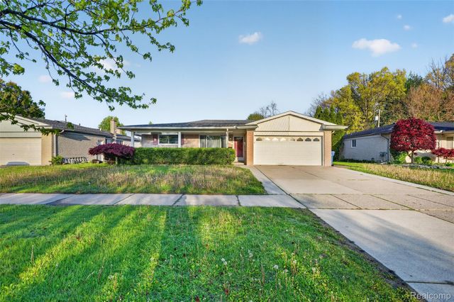 30041 Warner Avenue, Warren, MI 48092