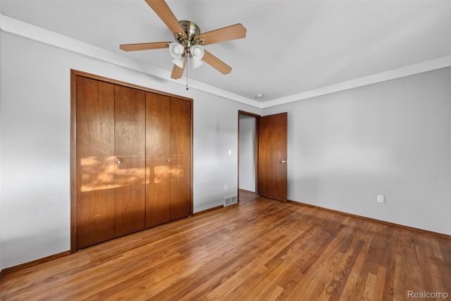 30041 Warner Avenue, Warren, MI 48092