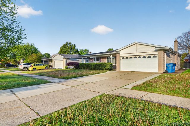 30041 Warner Avenue, Warren, MI 48092