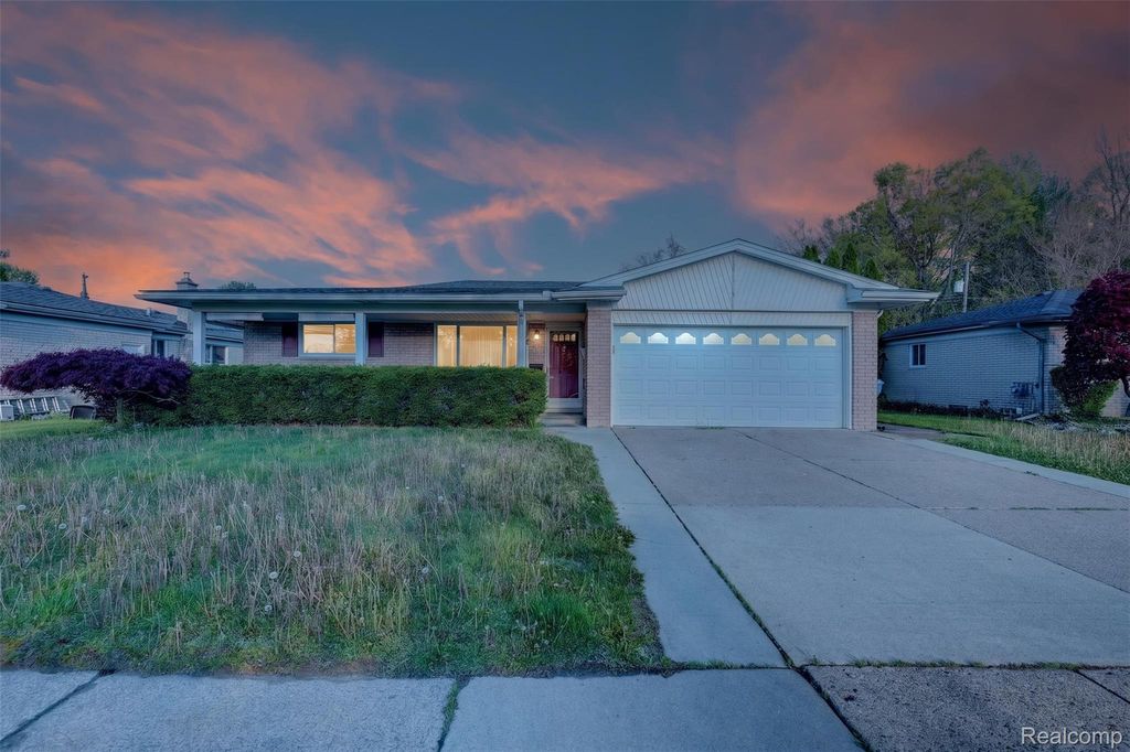 30041 Warner Avenue, Warren, MI 48092