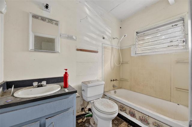 3216 DELRAY DRIVE, Tampa, FL 33619