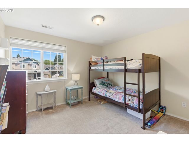 610 E CAMDEN Ln, Newberg, OR 97132