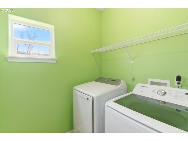 610 E CAMDEN Ln, Newberg, OR 97132