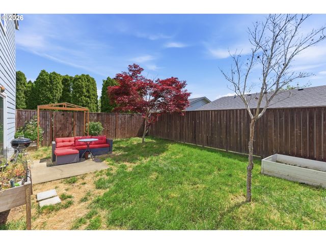 610 E CAMDEN Ln, Newberg, OR 97132