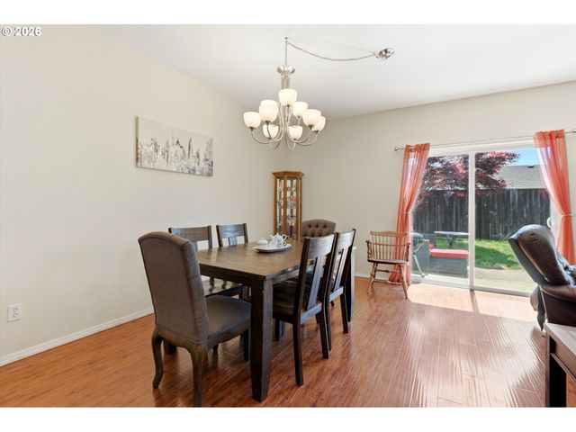 610 E CAMDEN Ln, Newberg, OR 97132