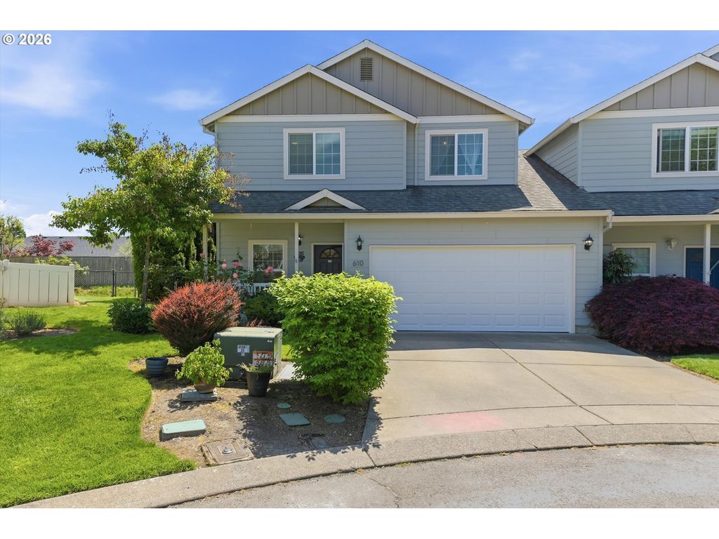 610 E CAMDEN Ln, Newberg, OR 97132