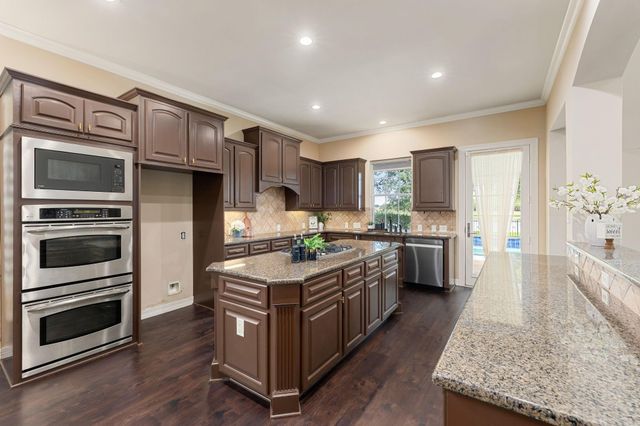 1706 Lake Charlotte Lane, Richmond, TX 77406