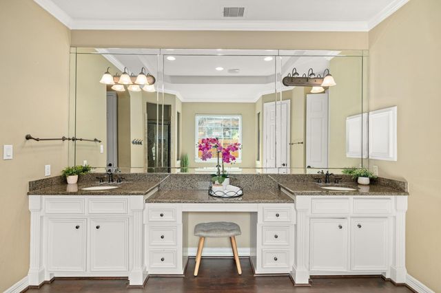 1706 Lake Charlotte Lane, Richmond, TX 77406