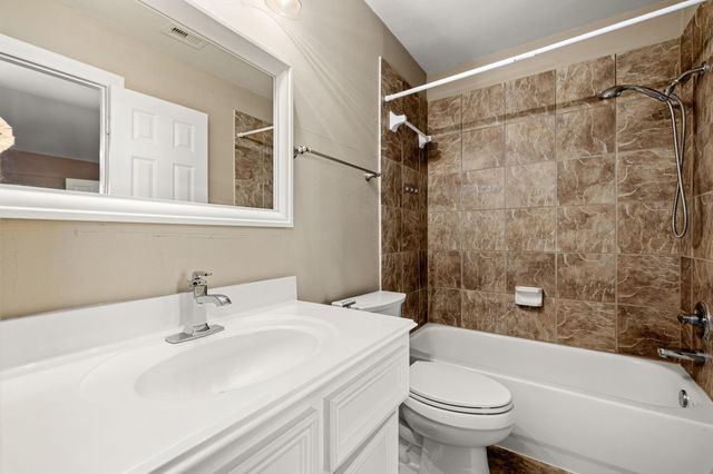 1706 Lake Charlotte Lane, Richmond, TX 77406