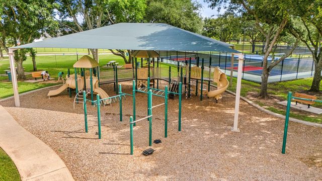 1706 Lake Charlotte Lane, Richmond, TX 77406