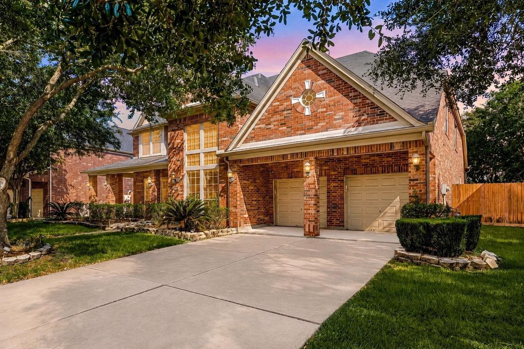 1706 Lake Charlotte Lane, Richmond, TX 77406