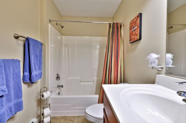 175 Overbrook Drive A, Mendon, VT 05701