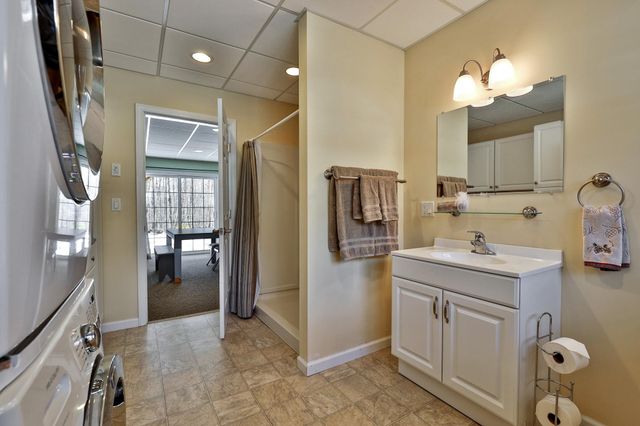 175 Overbrook Drive A, Mendon, VT 05701