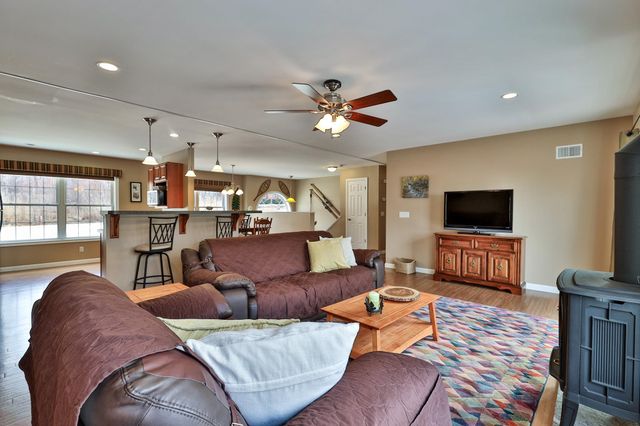 175 Overbrook Drive A, Mendon, VT 05701