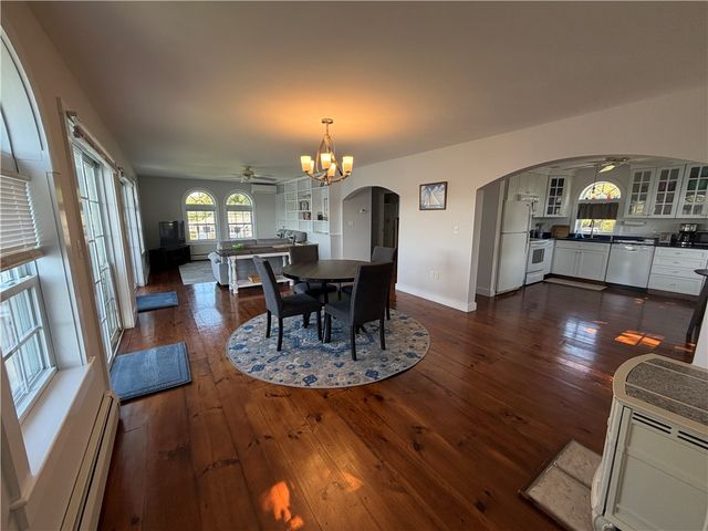 67 Lawrence Court, Tiverton, RI 02878