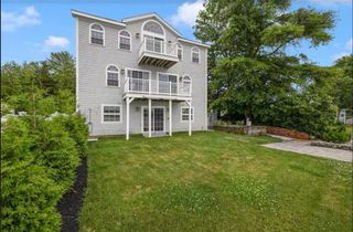 67 Lawrence Court, Tiverton, RI 02878