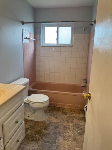 25301 5 Mile rd 109, Redford Charter Township, MI 48239