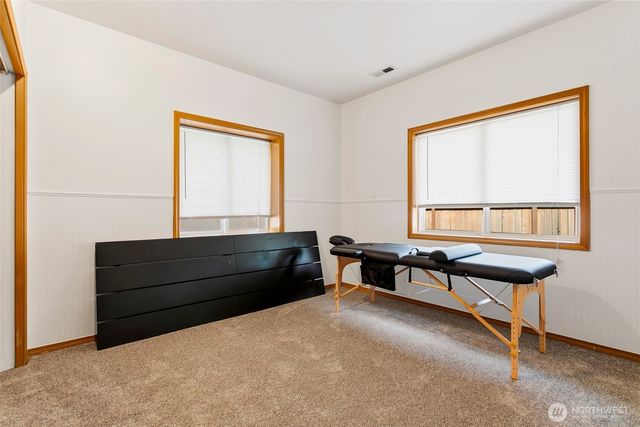 26045 Landsburg Road SE, Ravensdale, WA 98051