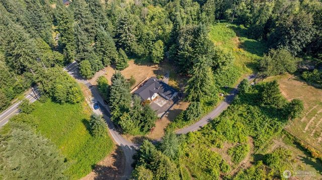 26045 Landsburg Road SE, Ravensdale, WA 98051