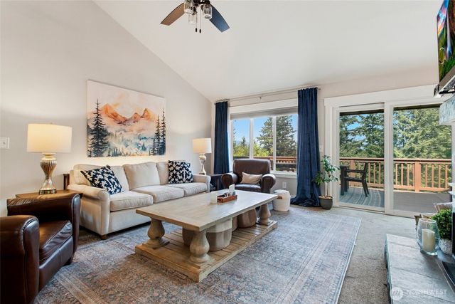 26045 Landsburg Road SE, Ravensdale, WA 98051