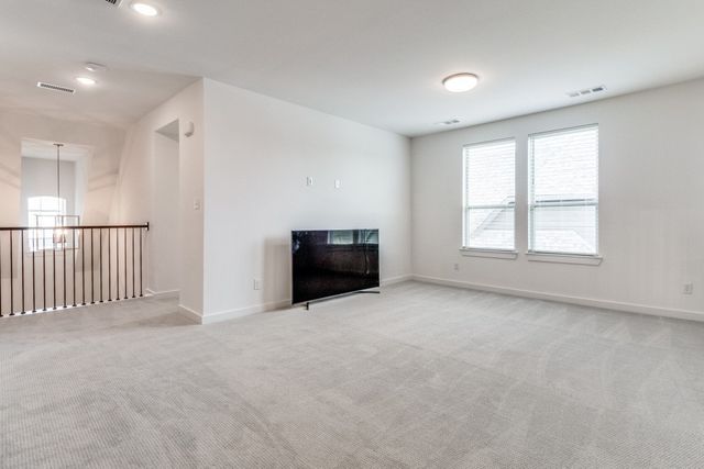 503 N Eagle Point Road, Van Alstyne, TX 75495