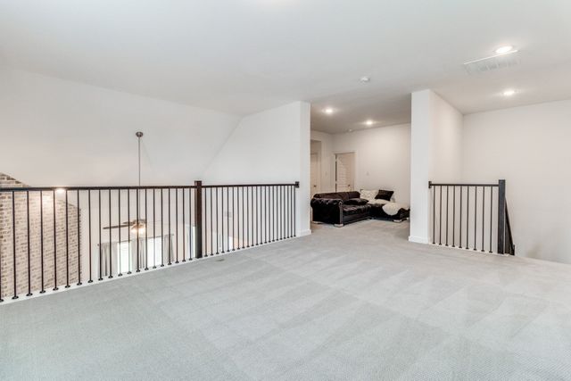 503 N Eagle Point Road, Van Alstyne, TX 75495