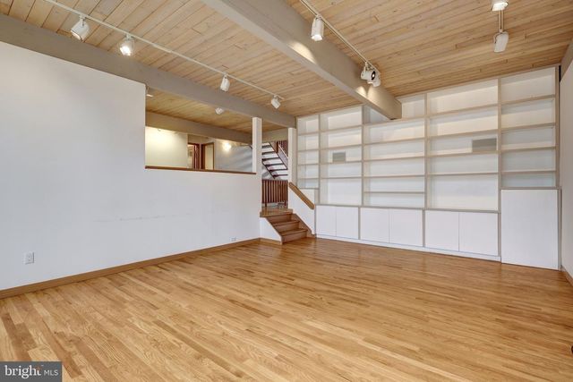 8620 POLK ST, Mclean, VA 22102