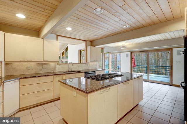 8620 POLK ST, Mclean, VA 22102